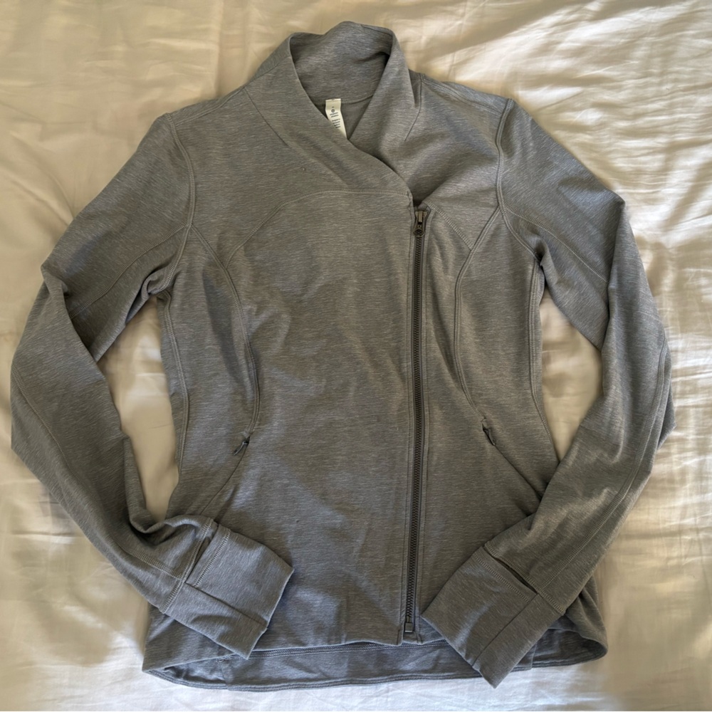 Lululemon Asymmetrical Zip Jacket – Size 8 – Heather Grey